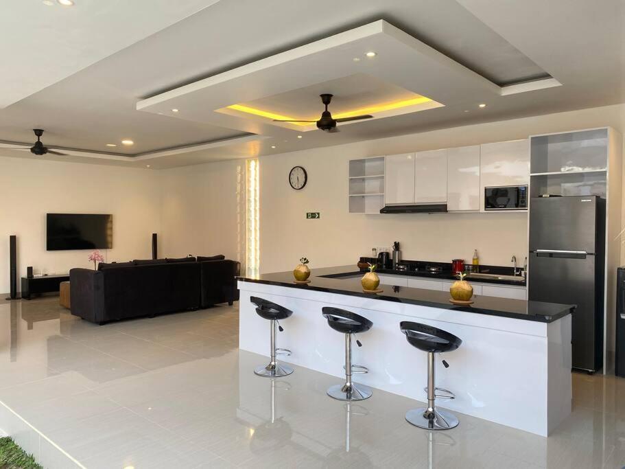 Villa Akmali Umalas 2Br With Private Pool & Jacuzzi Чангу Екстер'єр фото