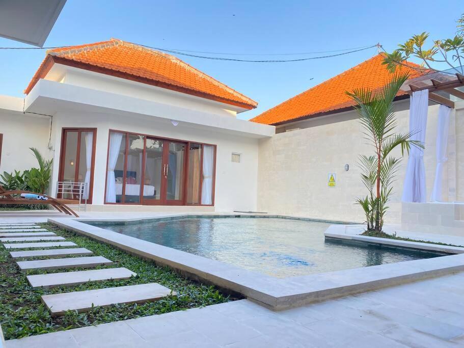 Villa Akmali Umalas 2Br With Private Pool & Jacuzzi Чангу Екстер'єр фото
